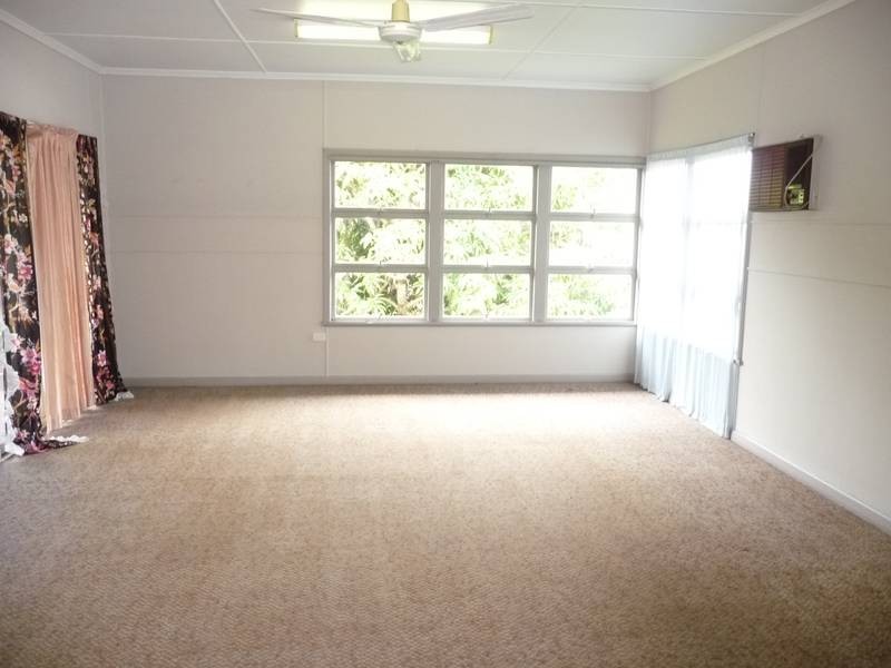 198 Churchill, Childers QLD 4660