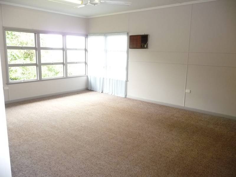 198 Churchill, Childers QLD 4660