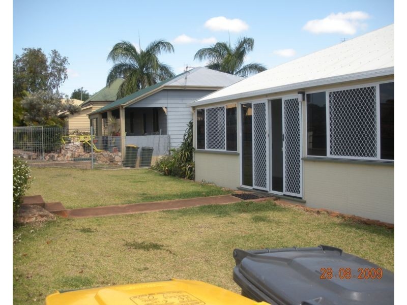 30 Ridgway Street, Childers QLD 4660