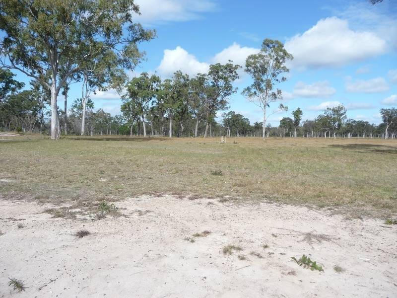 10 GREEN COURT, Buxton QLD 4660