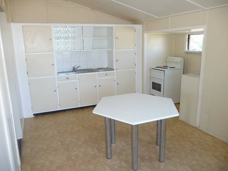 5 Churchill Street, Childers QLD 4660