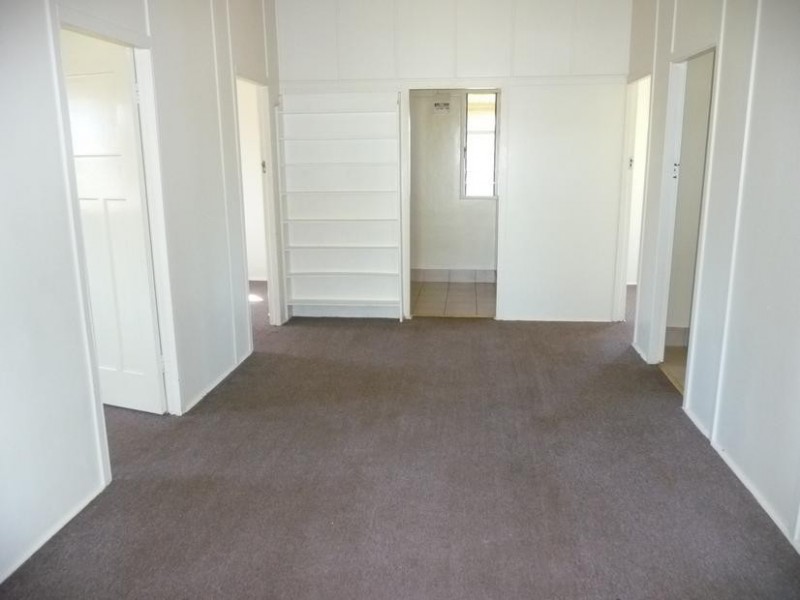 5 Churchill Street, Childers QLD 4660