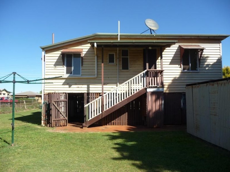 5 Churchill Street, Childers QLD 4660