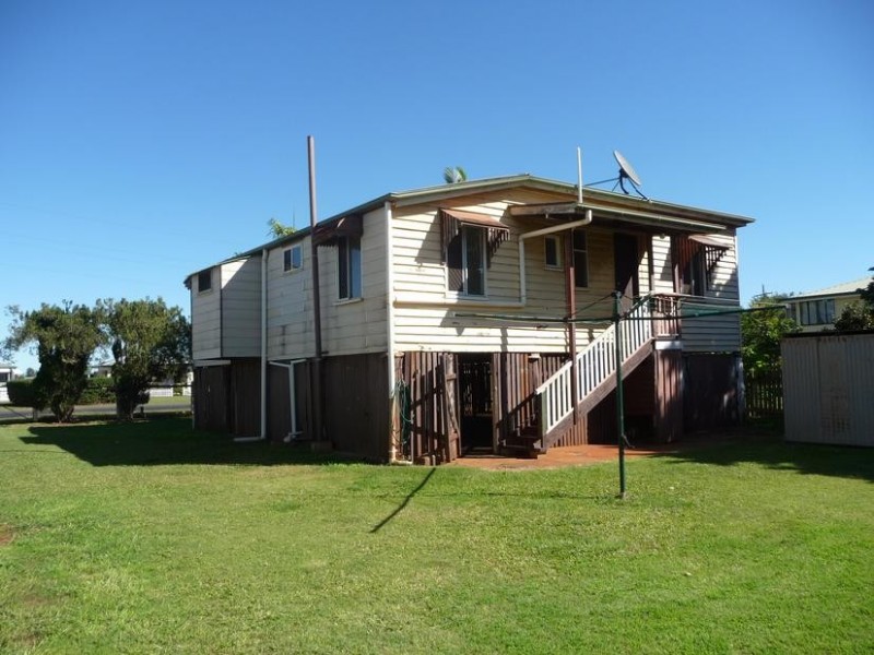 5 Churchill Street, Childers QLD 4660