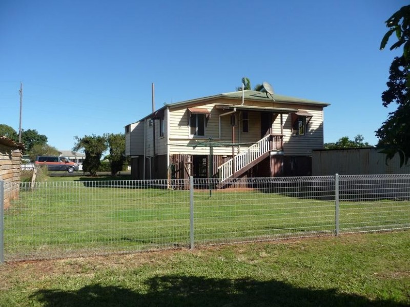 5 Churchill Street, Childers QLD 4660