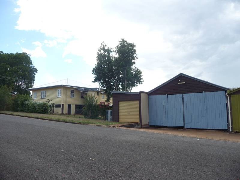 31 Oakes Street, Childers QLD 4660