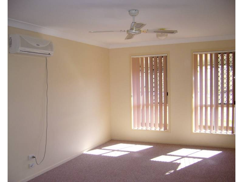 15 Pioneer Avenue, Childers QLD 4660