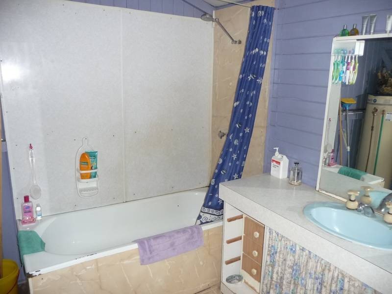 3 Caroline Street, Biggenden QLD 4621