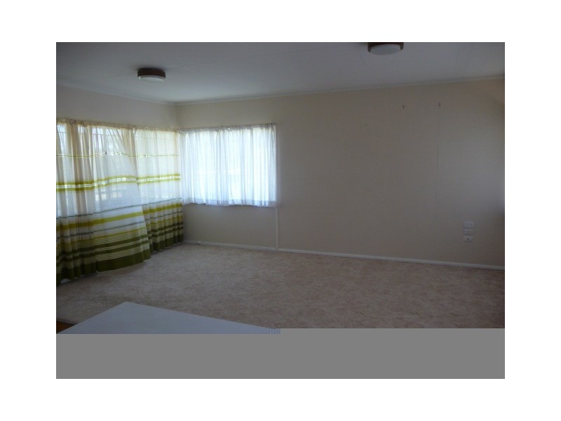 17 Queen Street, Dallarnil QLD 4621