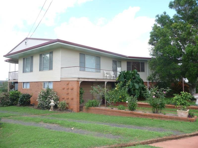 220 Churchill Street, Childers QLD 4660