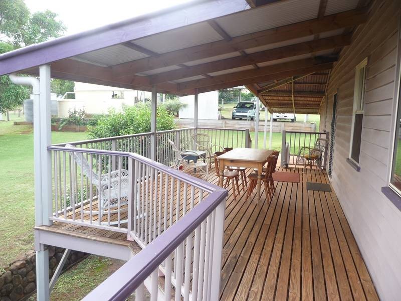 16 Queen Street, Cordalba QLD 4660