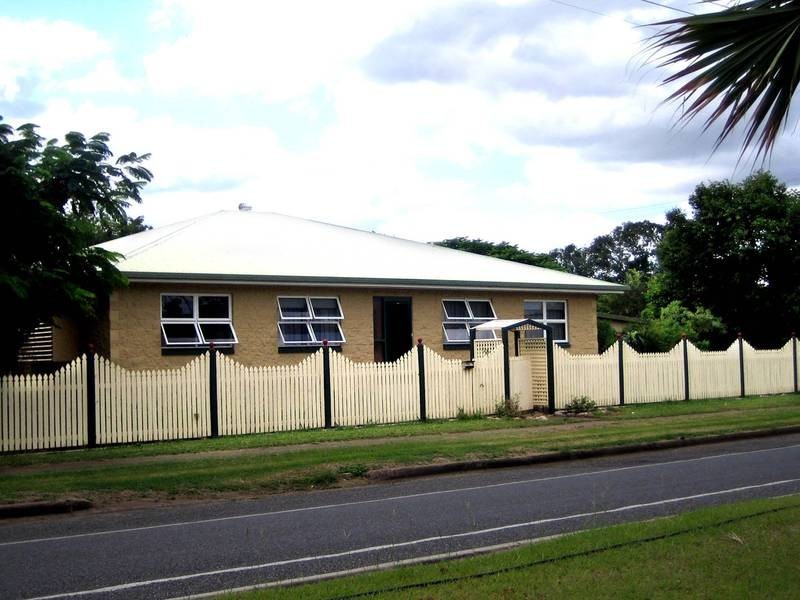 113 Capper Street, Gayndah QLD 4625