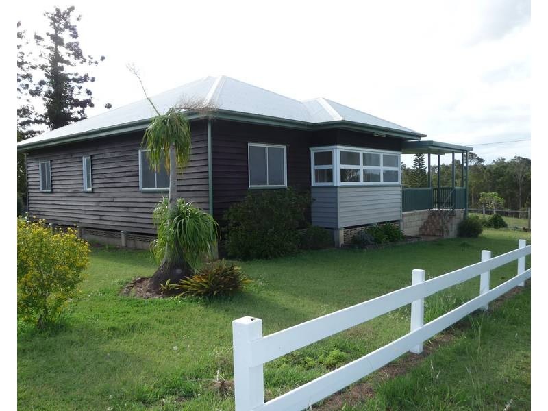 196 Rainbows Road, Childers QLD 4660