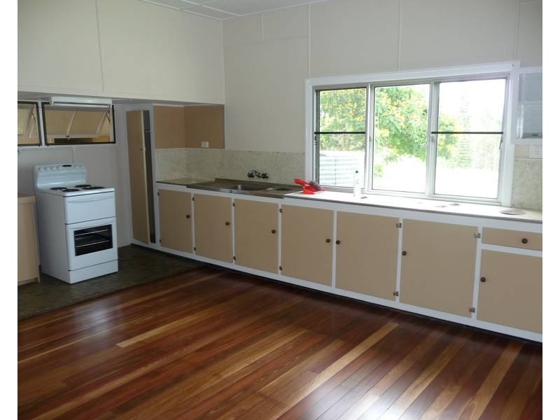 196 Rainbows Road, Childers QLD 4660