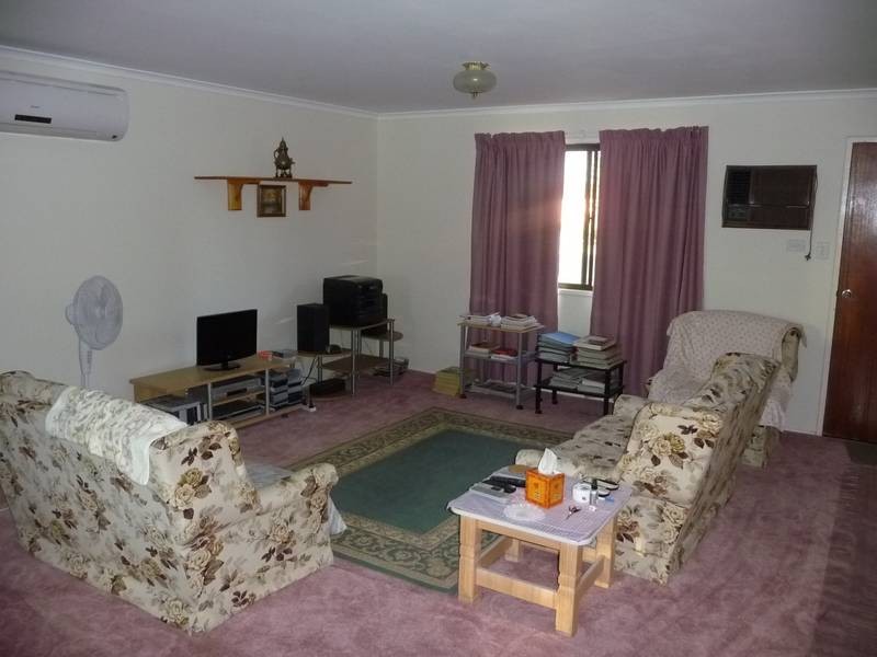 9 Exhibition Street, Biggenden QLD 4621