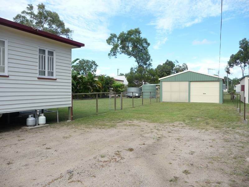 19 Burrum Street, Buxton QLD 4660
