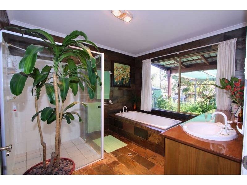 64 Grevillea Drive, Redridge QLD 4660