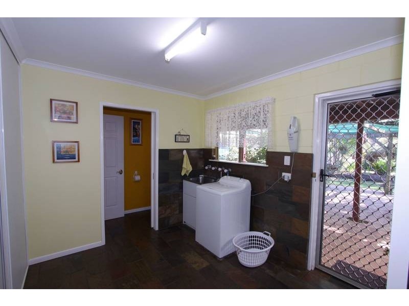 64 Grevillea Drive, Redridge QLD 4660