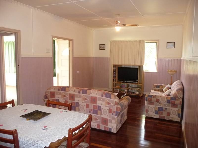 30 Churchill Street, Childers QLD 4660