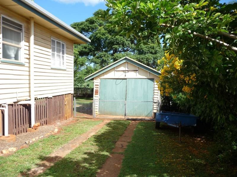 30 Churchill Street, Childers QLD 4660