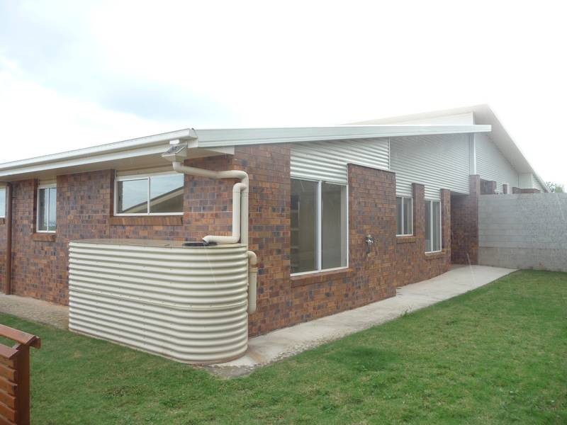 4/2 Lawman place, Childers QLD 4660