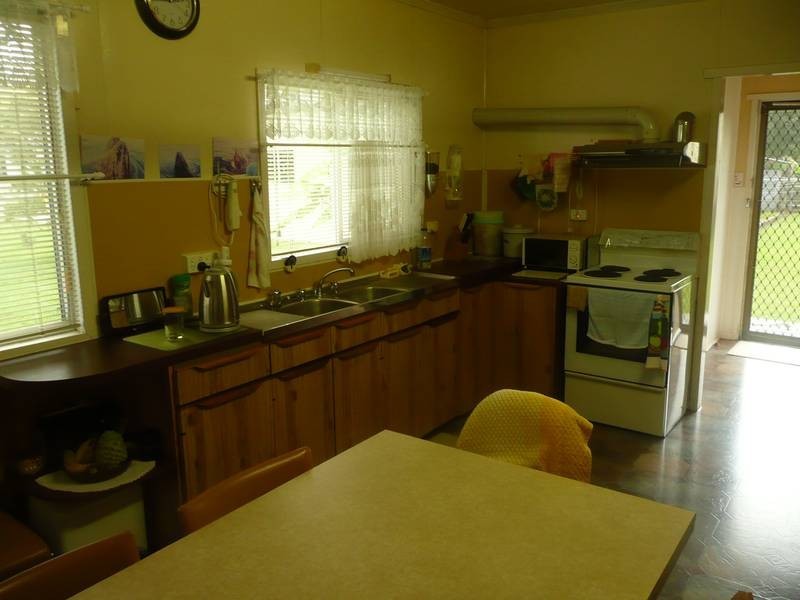 14 TORBANLEA STREET, Burrum Heads QLD 4659
