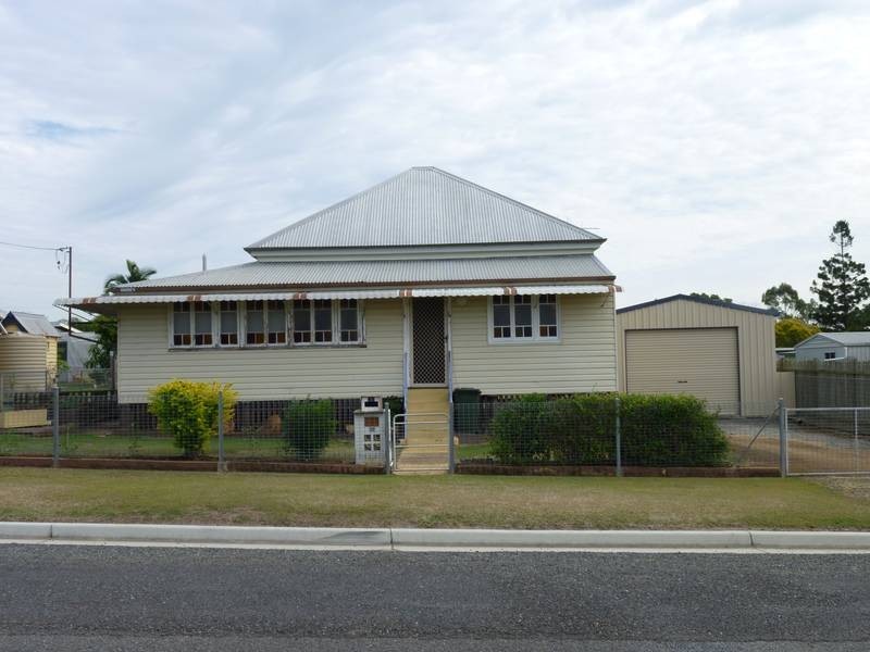 12 Tardent Street, Biggenden QLD 4621