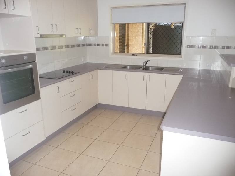 67 Thompson Road, Childers QLD 4660