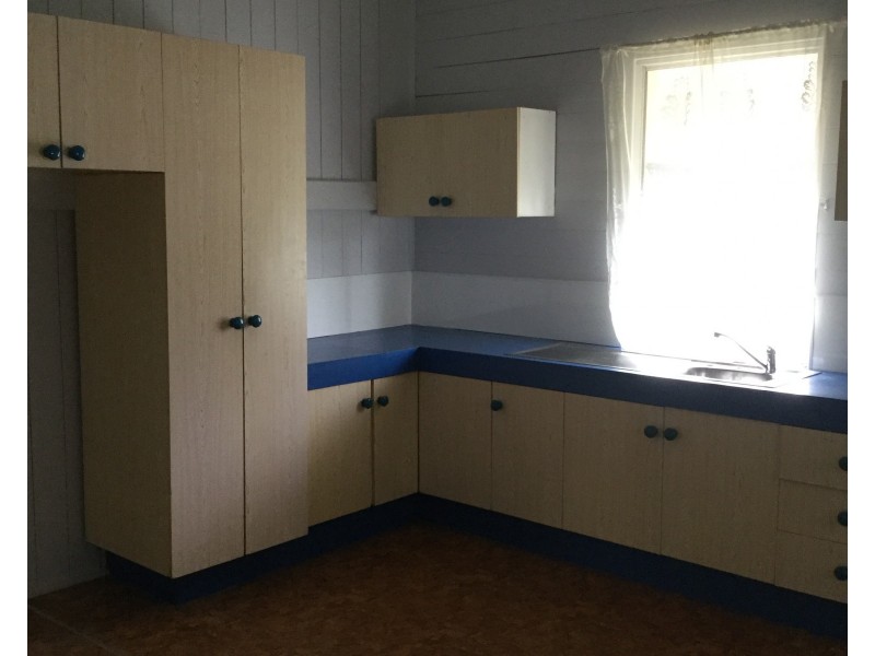 4 Broadhurst Street, Childers QLD 4660