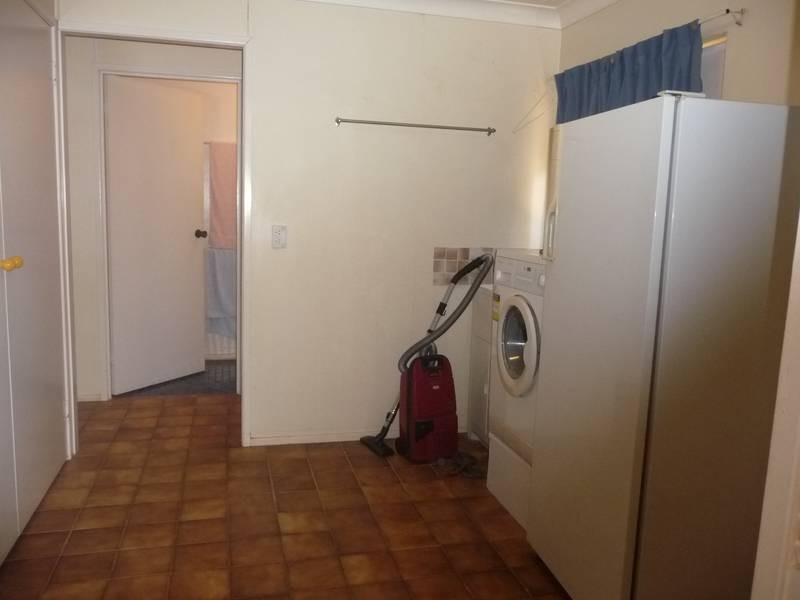 3 THOMPSON ROAD, Childers QLD 4660