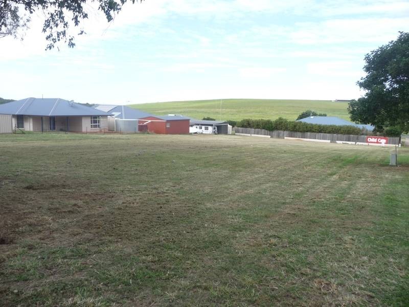 15-17 TAYLOR STREET, Childers QLD 4660