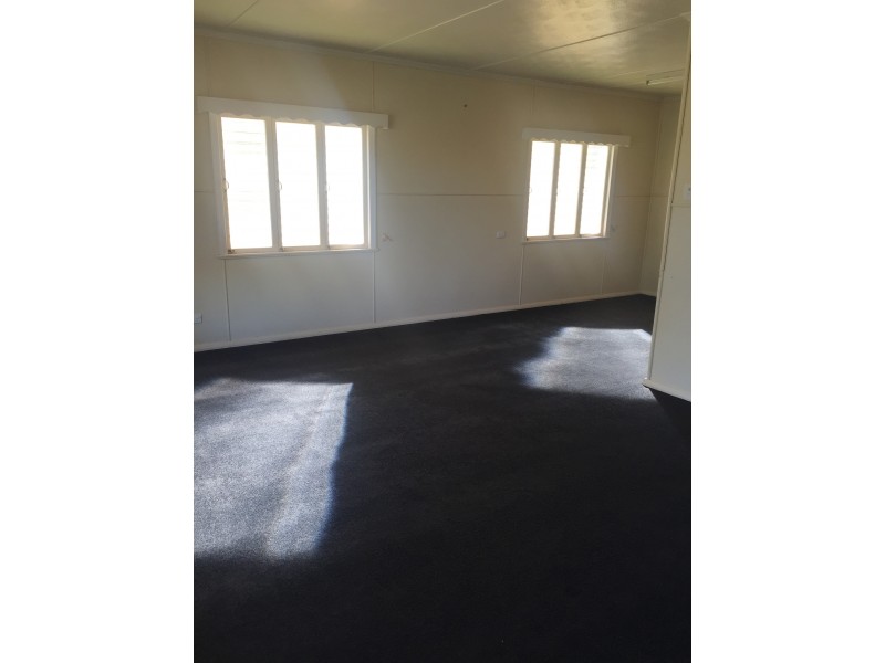 13 Macrossan Street, Childers QLD 4660