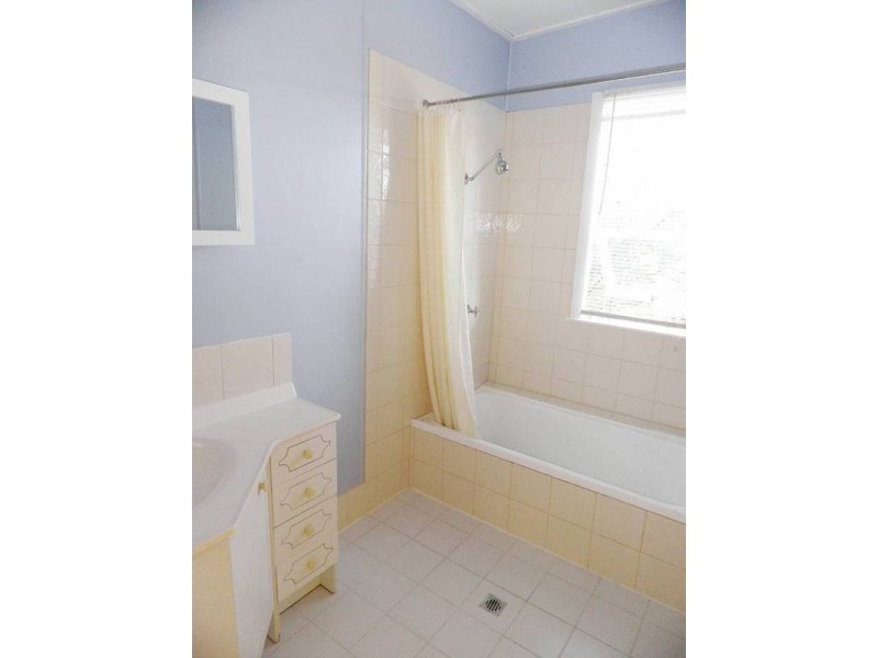 59 Barrow Street, Gayndah QLD 4625