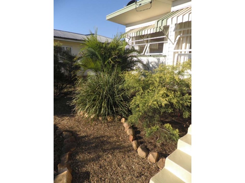 59 Barrow Street, Gayndah QLD 4625