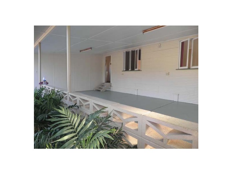 59 Barrow Street, Gayndah QLD 4625