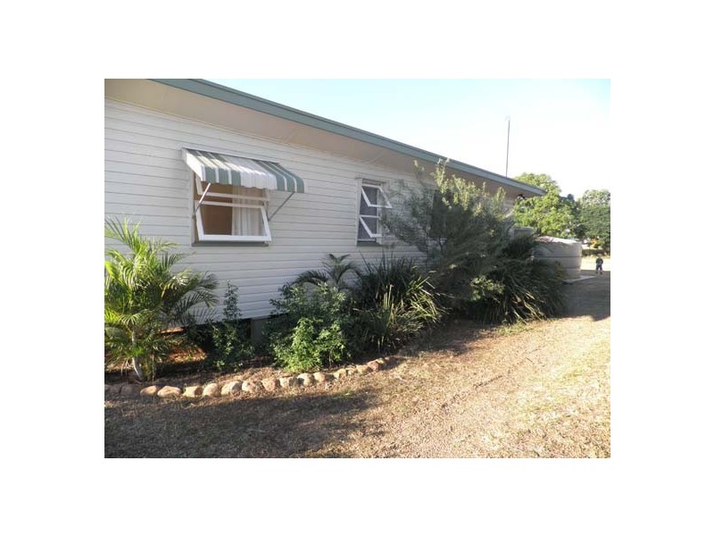 59 Barrow Street, Gayndah QLD 4625
