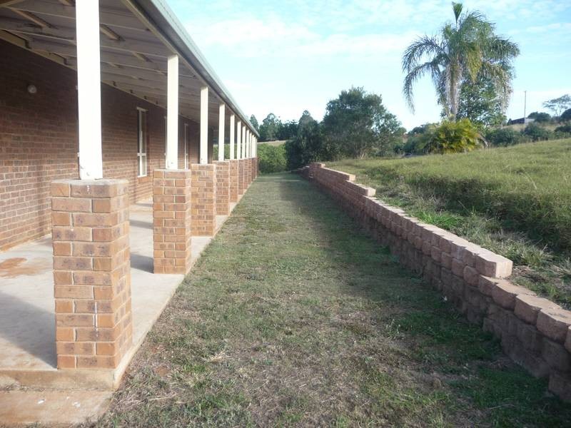 33 STANTONS ROAD, North Isis QLD 4660
