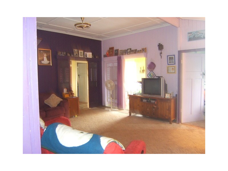 196 Churchill Street, Childers QLD 4660