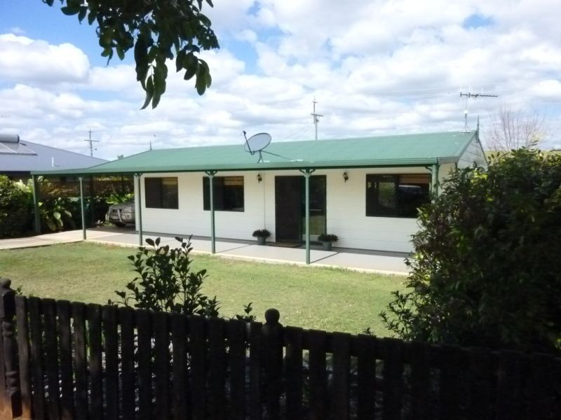 1 CANECUTTER COURT, Childers QLD 4660