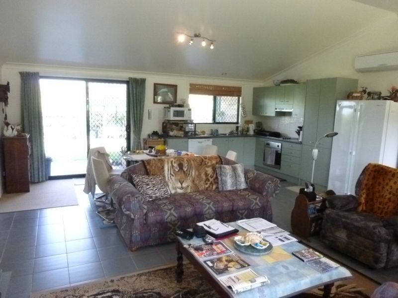 1 CANECUTTER COURT, Childers QLD 4660