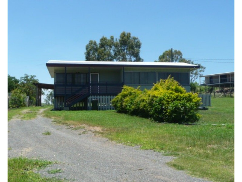 17 QUEEN STREET, Dallarnil QLD 4621