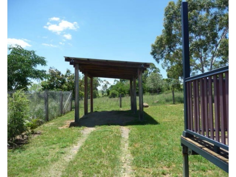 17 QUEEN STREET, Dallarnil QLD 4621