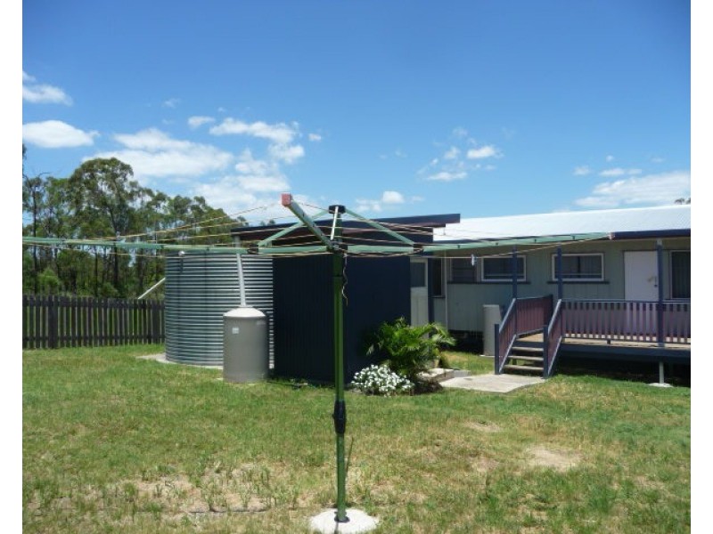 17 QUEEN STREET, Dallarnil QLD 4621