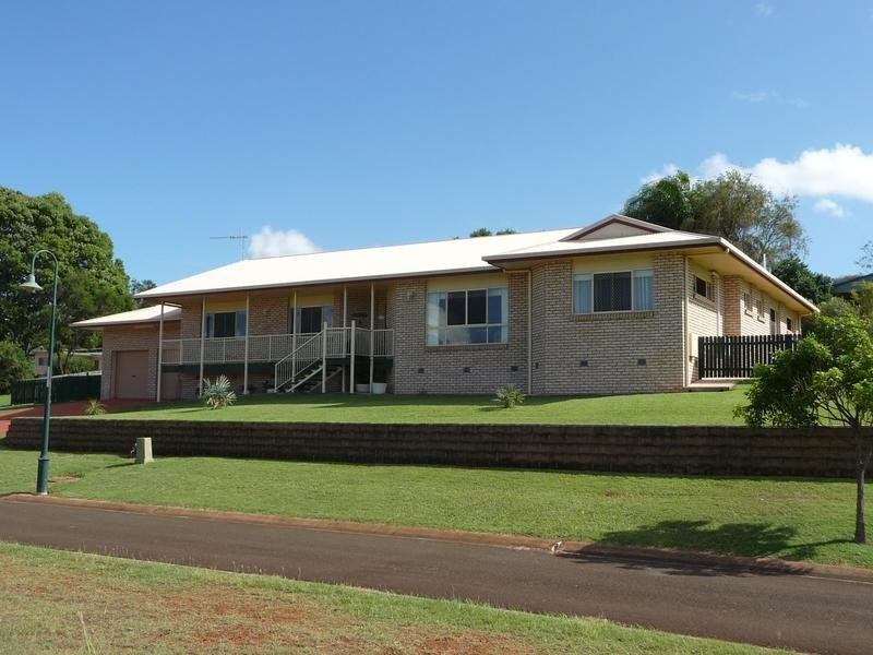 4 Pioneer Avenue, Childers QLD 4660