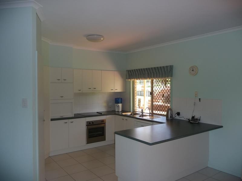 4 Pioneer Avenue, Childers QLD 4660