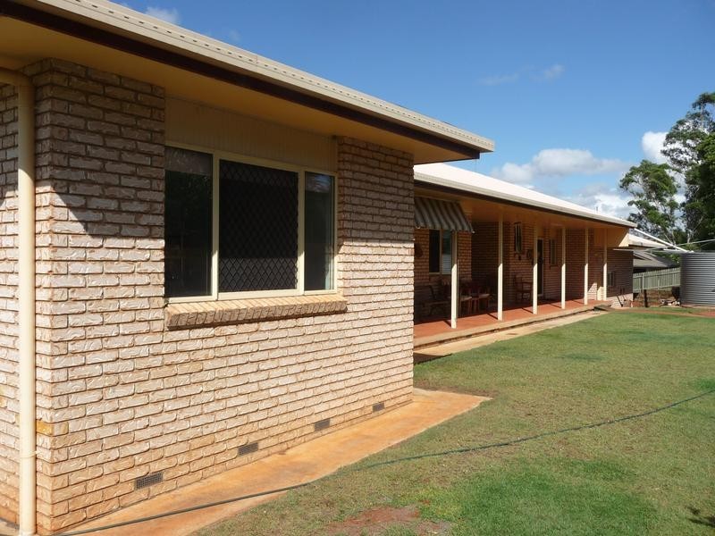 4 Pioneer Avenue, Childers QLD 4660