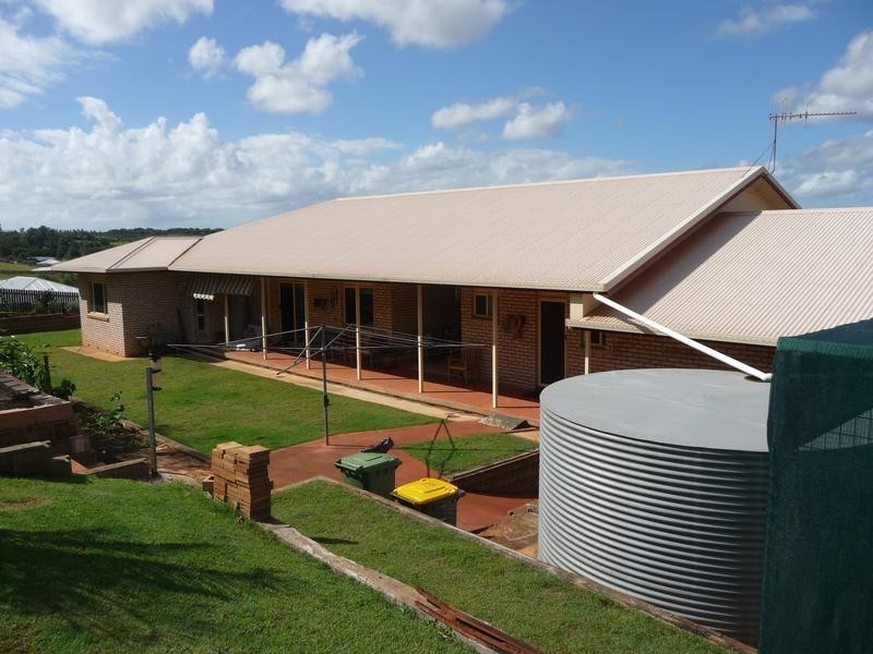 4 Pioneer Avenue, Childers QLD 4660