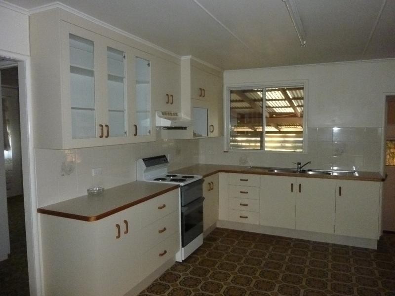 32 VICTORIA STREET, Biggenden QLD 4621