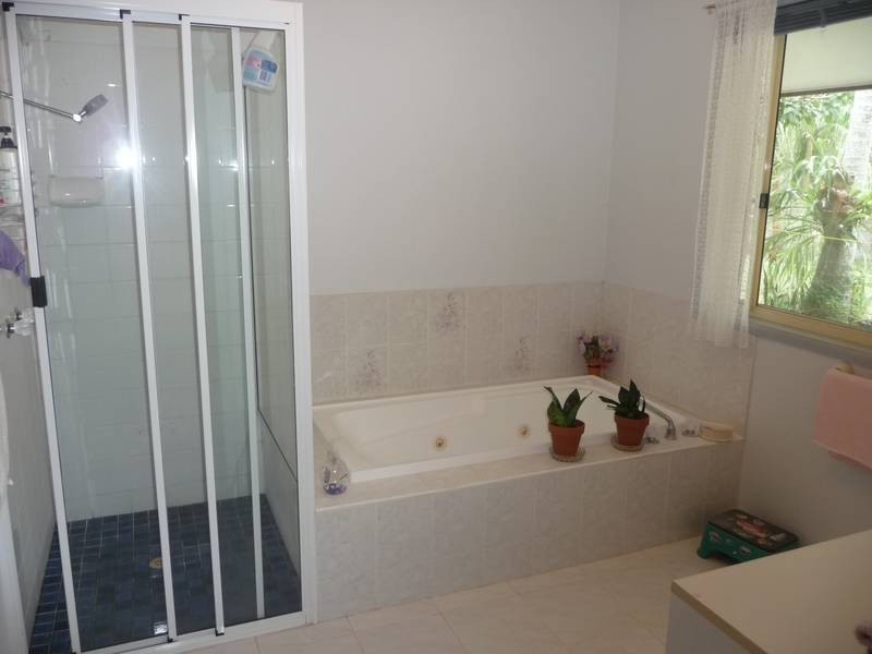 278 Rainbows Road, South Isis QLD 4660