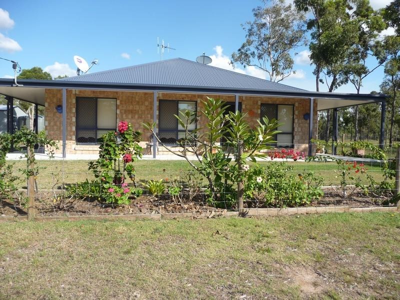 5 Burrum Street, Buxton QLD 4660